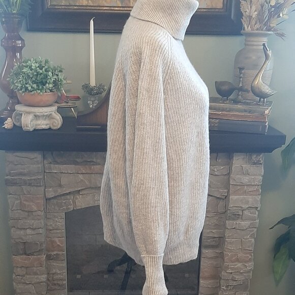 Grae Cove 100% Merino Wool Turtleneck Sweater - Picture 7 of 9